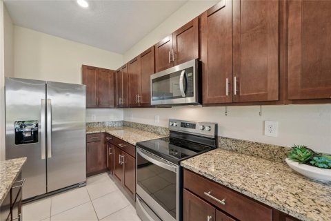 Touwnhouse à vendre à Sarasota, Floride: 3 chambres, 160.16 m2 № 2314468 - photo 5