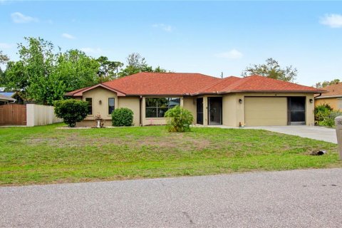 Casa en Port Charlotte, Florida 3 dormitorios, 153.29 m2 № 2097389