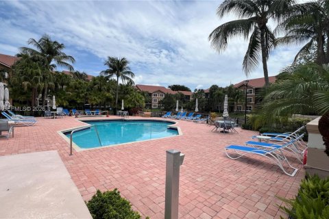 Condominio en alquiler en Coral Springs, Florida, 2 dormitorios, 91.42 m2 № 2169465 - foto 18