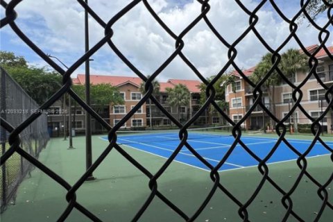 Condominio en alquiler en Coral Springs, Florida, 2 dormitorios, 91.42 m2 № 2169465 - foto 20