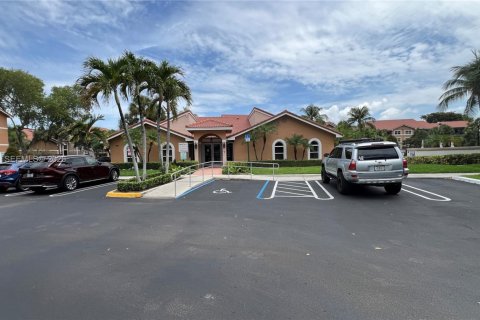 Condominio en alquiler en Coral Springs, Florida, 2 dormitorios, 91.42 m2 № 2169465 - foto 19