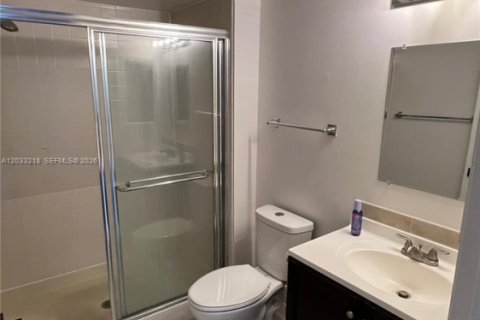 Condominio en alquiler en Coral Springs, Florida, 2 dormitorios, 91.42 m2 № 2169465 - foto 13