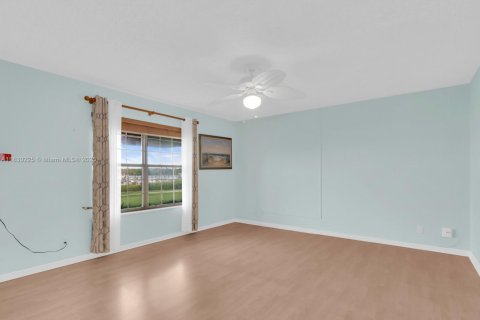 Condominio en venta en Port St. Lucie, Florida, 2 dormitorios, 122.07 m2 № 1806282 - foto 18