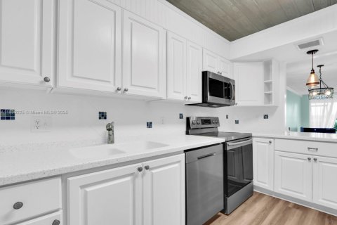 Condominio en venta en Port St. Lucie, Florida, 2 dormitorios, 122.07 m2 № 1806282 - foto 5