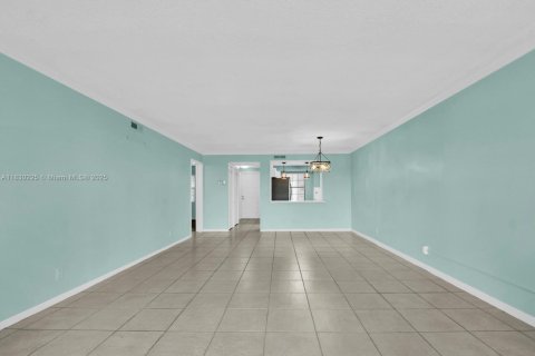 Condominio en venta en Port St. Lucie, Florida, 2 dormitorios, 122.07 m2 № 1806282 - foto 11