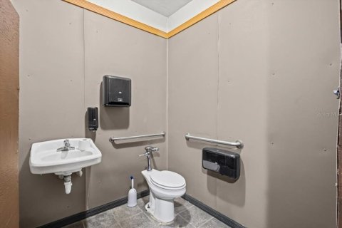 Commercial property in Trenton, Florida 376.16 sq.m. № 2142845 - photo 25