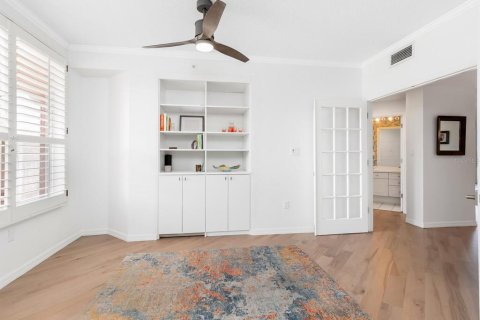 Condo in Sarasota, Florida, 2 bedrooms  № 1912538 - photo 28
