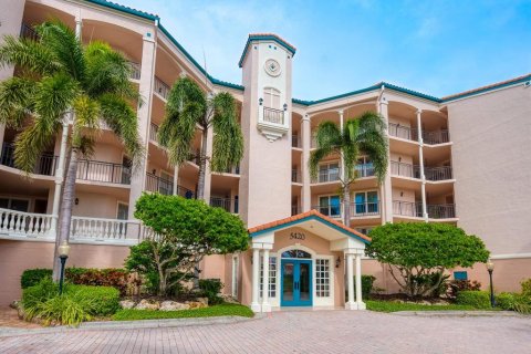 Condo in Sarasota, Florida, 2 bedrooms  № 1912538 - photo 2