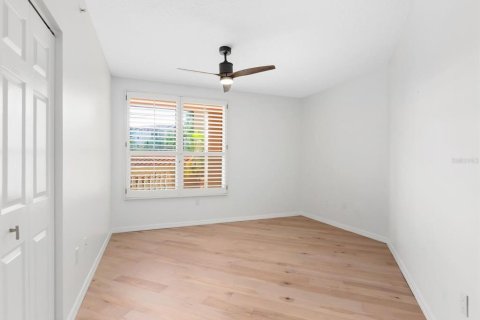 Condo in Sarasota, Florida, 2 bedrooms  № 1912538 - photo 30
