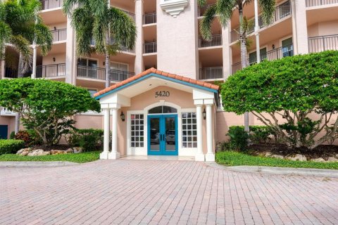 Condo in Sarasota, Florida, 2 bedrooms  № 1912538 - photo 4