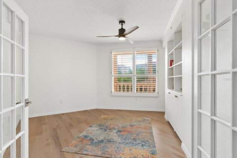 Condo in Sarasota, Florida, 2 bedrooms  № 1912538 - photo 27