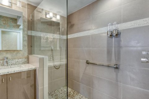 Condo in Sarasota, Florida, 2 bedrooms  № 1912538 - photo 26