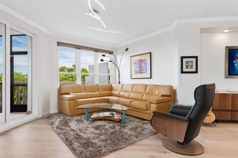 Condo in Sarasota, Florida, 2 bedrooms  № 1912538 - photo 11