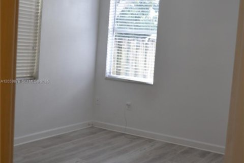 Villa ou maison à louer à Homestead, Floride: 4 chambres, 163.97 m2 № 2264533 - photo 25