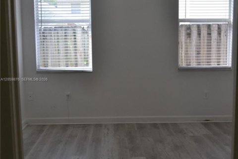 Villa ou maison à louer à Homestead, Floride: 4 chambres, 163.97 m2 № 2264533 - photo 27