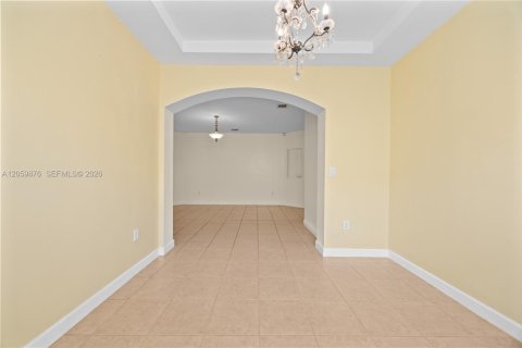 Villa ou maison à louer à Homestead, Floride: 4 chambres, 163.97 m2 № 2264533 - photo 12
