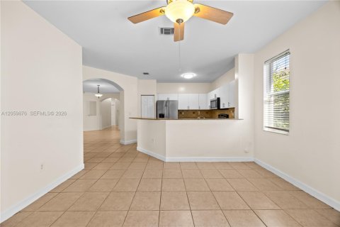 Villa ou maison à louer à Homestead, Floride: 4 chambres, 163.97 m2 № 2264533 - photo 8