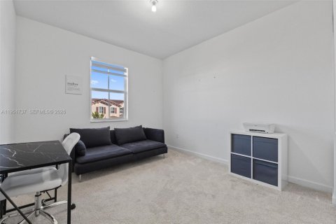 Townhouse in Miami, Florida 3 bedrooms, 157.47 sq.m. № 2054287 - photo 28