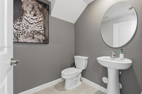 Townhouse in Miami, Florida 3 bedrooms, 157.47 sq.m. № 2054287 - photo 9