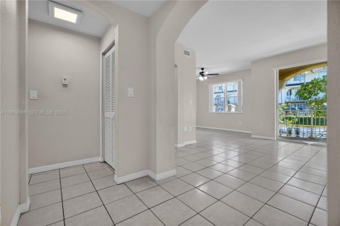 Copropriété à vendre à Miami, Floride: 3 chambres, 117.06 m2 № 2019888 - photo 2