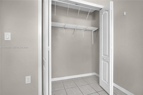 Copropriété à vendre à Miami, Floride: 3 chambres, 117.06 m2 № 2019888 - photo 21