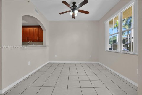 Copropriété à vendre à Miami, Floride: 3 chambres, 117.06 m2 № 2019888 - photo 17