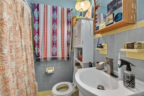 Immobilier commercial à vendre à Fort Lauderdale, Floride: 176.14 m2 № 1956673 - photo 14