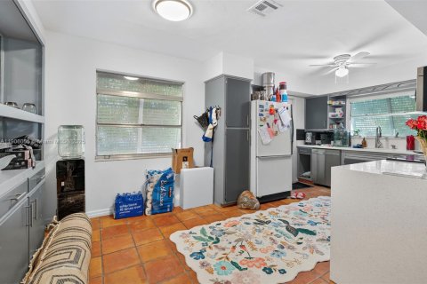 Immobilier commercial à vendre à Fort Lauderdale, Floride: 176.14 m2 № 1956673 - photo 8