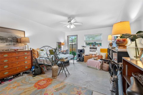 Immobilier commercial à vendre à Fort Lauderdale, Floride: 176.14 m2 № 1956673 - photo 12