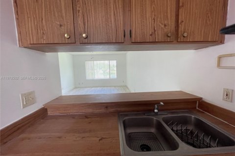 Condominio en venta en Coral Springs, Florida, 2 dormitorios, 71.35 m2 № 2044405 - foto 25