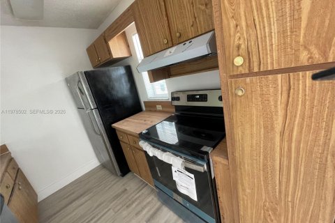 Condominio en venta en Coral Springs, Florida, 2 dormitorios, 71.35 m2 № 2044405 - foto 10