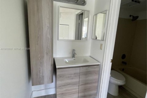 Condominio en venta en Coral Springs, Florida, 2 dormitorios, 71.35 m2 № 2044405 - foto 23