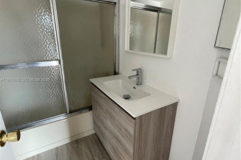 Condominio en venta en Coral Springs, Florida, 2 dormitorios, 71.35 m2 № 2044405 - foto 14