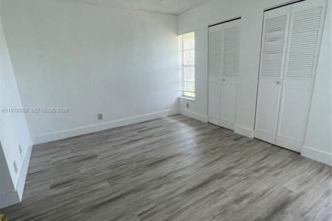 Condominio en venta en Coral Springs, Florida, 2 dormitorios, 71.35 m2 № 2044405 - foto 19