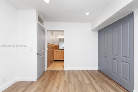 Condo in Delray Beach, Florida, 2 bedrooms  № 2068927 - photo 13