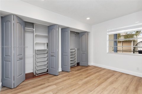 Condo in Delray Beach, Florida, 2 bedrooms  № 2068927 - photo 10