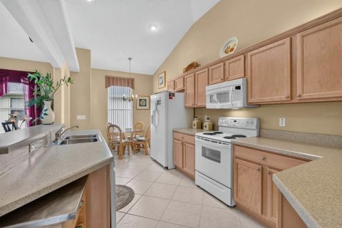 House in Palm Coast, Florida 2 bedrooms, 151.06 sq.m. № 2421736 - photo 13