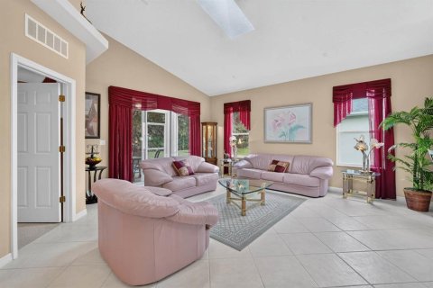 House in Palm Coast, Florida 2 bedrooms, 151.06 sq.m. № 2421736 - photo 8