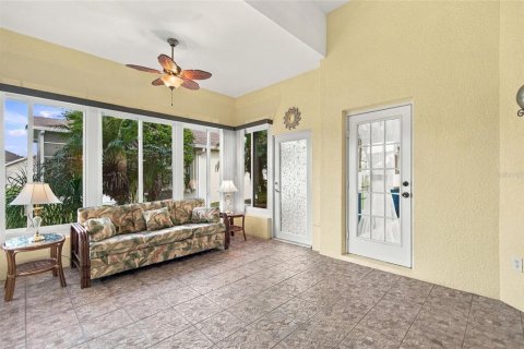 House in Davenport, Florida 2 bedrooms, 186.08 sq.m. № 2425825 - photo 16