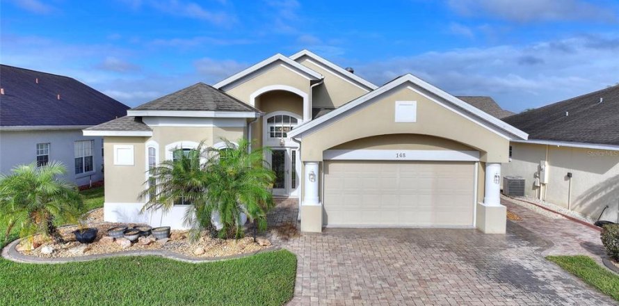 House in Davenport, Florida 2 bedrooms, 186.08 sq.m. № 2425825
