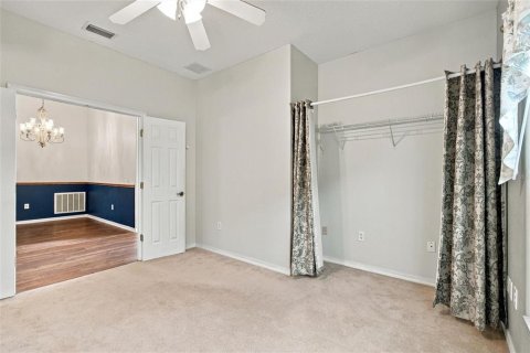 House in Davenport, Florida 2 bedrooms, 186.08 sq.m. № 2425825 - photo 13