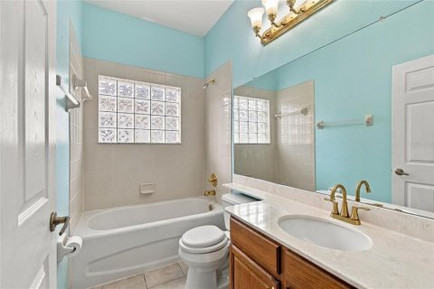 House in Davenport, Florida 2 bedrooms, 186.08 sq.m. № 2425825 - photo 9