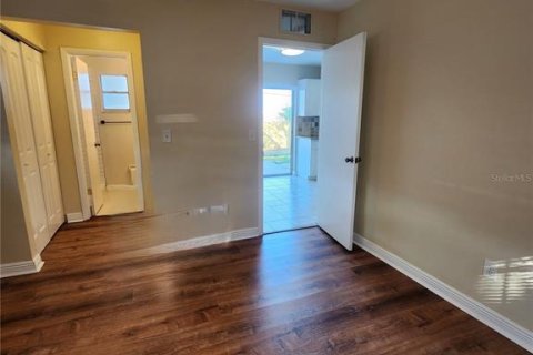 Casa en alquiler en Seminole, Florida, 4 dormitorios, 121.05 m2 № 1543987 - foto 8