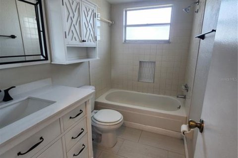 Casa en alquiler en Seminole, Florida, 4 dormitorios, 121.05 m2 № 1543987 - foto 18