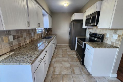 Casa en alquiler en Seminole, Florida, 4 dormitorios, 121.05 m2 № 1543987 - foto 6