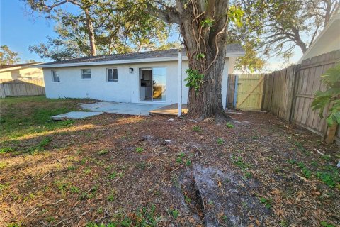 Casa en alquiler en Seminole, Florida, 4 dormitorios, 121.05 m2 № 1543987 - foto 28