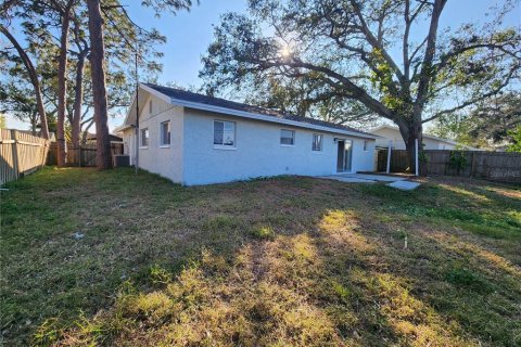 Casa en alquiler en Seminole, Florida, 4 dormitorios, 121.05 m2 № 1543987 - foto 29