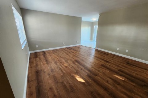 Casa en alquiler en Seminole, Florida, 4 dormitorios, 121.05 m2 № 1543987 - foto 16