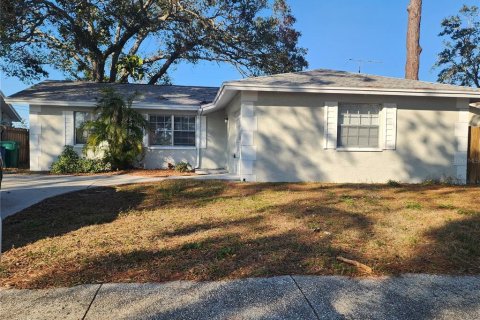 Casa en alquiler en Seminole, Florida, 4 dormitorios, 121.05 m2 № 1543987 - foto 2