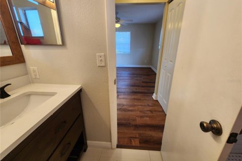 Casa en alquiler en Seminole, Florida, 4 dormitorios, 121.05 m2 № 1543987 - foto 14